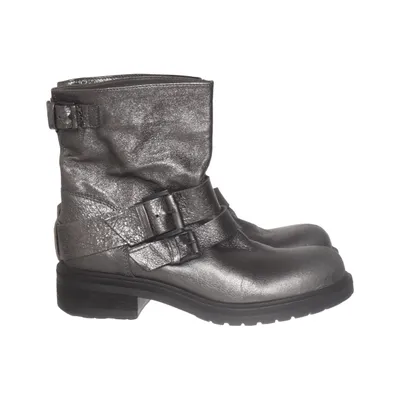 Boots (Silverfärgad) från Vic Skinn