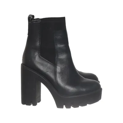 Bottes à talons (Noir) de Tamaris Trend