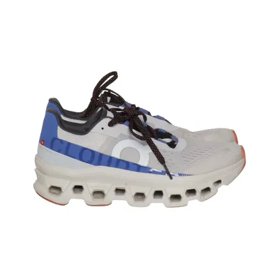 Running shoes (Cloud) from On Cloud