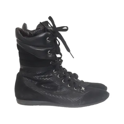 Laced boots (Black)