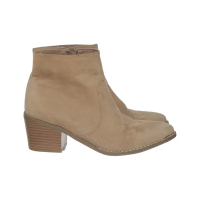 Bottes à talons (Beige) de Attitude