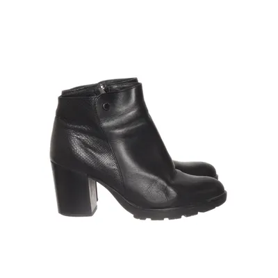 Heeled boots (Black) from OCHNIK