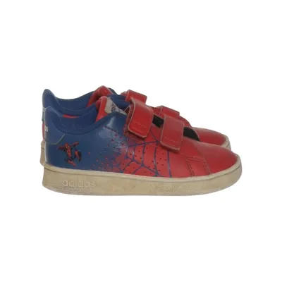 Sneakers (Marvel) fra Adidas x Marvel