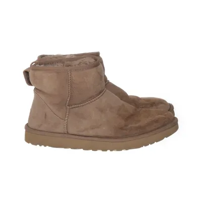 Enkellaarzen (Classic Mini II) van UGG Suède