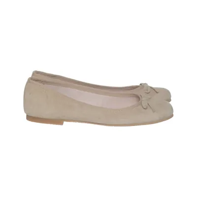 Ballet flats (Beige) from J Shoes Leather