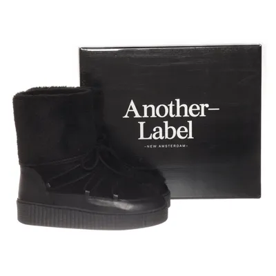 Curling laarzen (Zwart) van Another Label