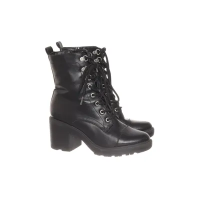 Laced boots (Black) from JustFab