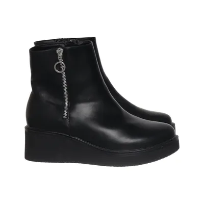 Ankle boots (Black) from Clou