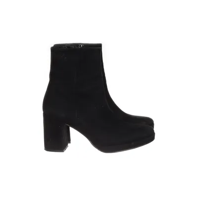 Heeled boots (Black) from Gobi