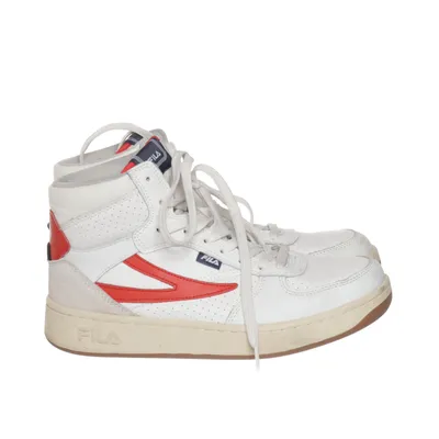 Basketskor (SEVARO MID WMN) från Fila