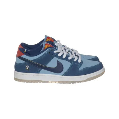 Sneakers (Dunk Low Pro) from Nike SB