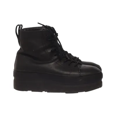 Bottes à lacets (Noir) de Gram Cuir