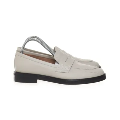 Loafers (Vit, Svart) från Flattered