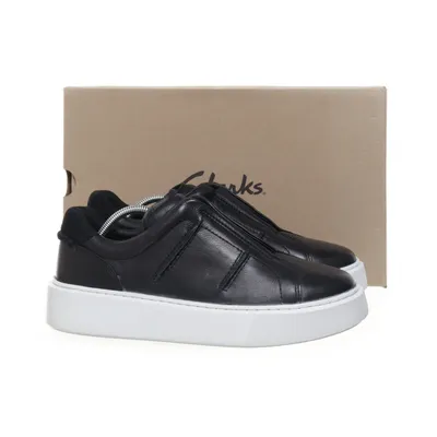 Walking shoes (Black) from Clarks Leather