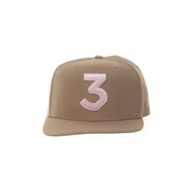 Pet (Bruin) van New Era Polyester