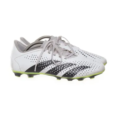Football shoes (White, Black) from Adidas