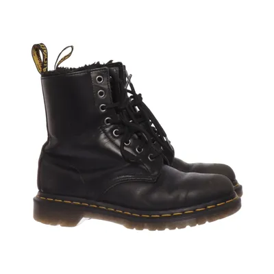 Veterlaarzen (1460) van Dr. Martens