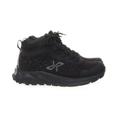 Hiking boots (Black) from Revolution Race