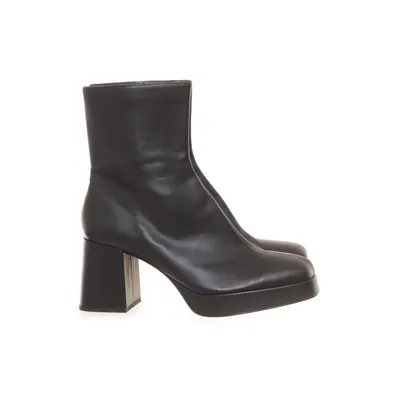 Stövletter (Svart) från Bershka