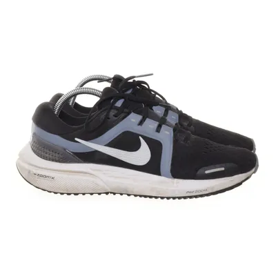 Running shoes (Vomero 16) from Nike
