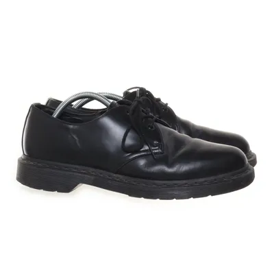 Derbyskor (Svart) från Dr. Martens