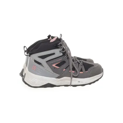 Hiking boots (Gray, Black, Pink) from Urban Roam