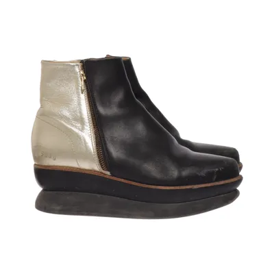 Boots (Svart, Guldfärgad) från Gram