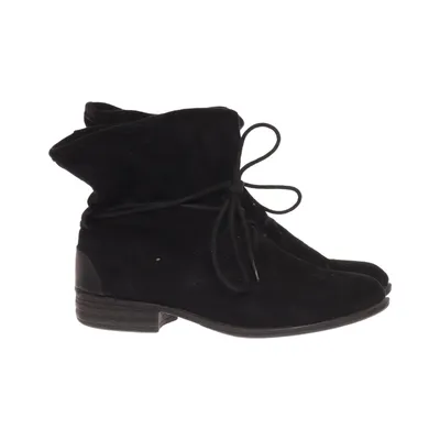 Bottes à lacets (Noir) de Clara Barson