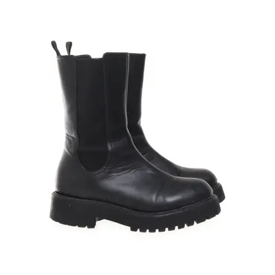Chelsea boots (Black) from Monki