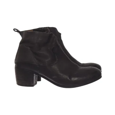 Heeled boots (Black) from Pm