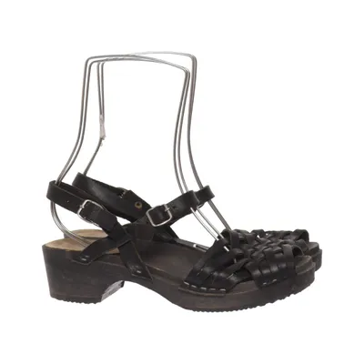 Clogs (Black) from Knulp