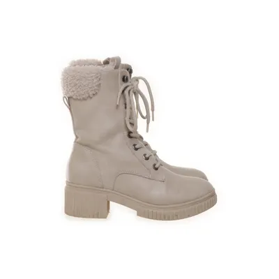 Laced boots (Beige) from Limelight
