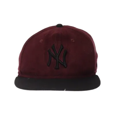 Baseball cap (Black, Red) from New Era Polyester