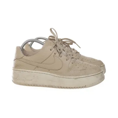 Sneakers (Air Force 1 Sage Low) från Nike thumbnail 1