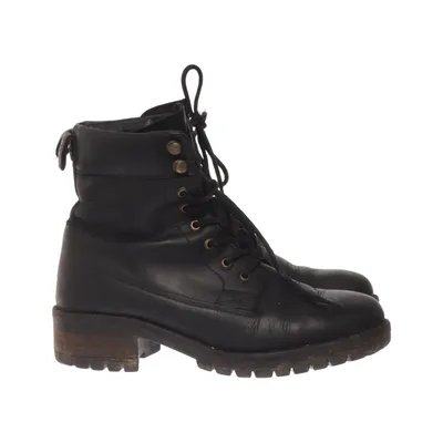 Laced boots (Black) from Linear