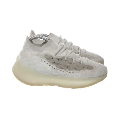Sneakers (Yeezy Boost 380) från Adidas x Yeezy