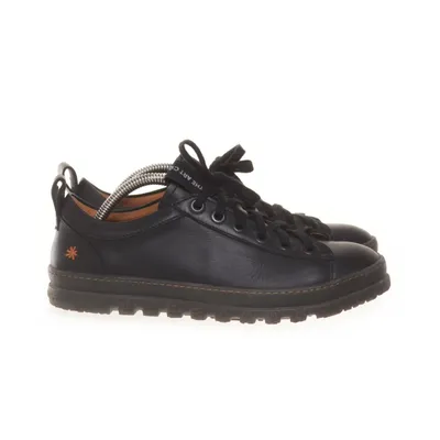 Sneakers (Black) from The Art Company