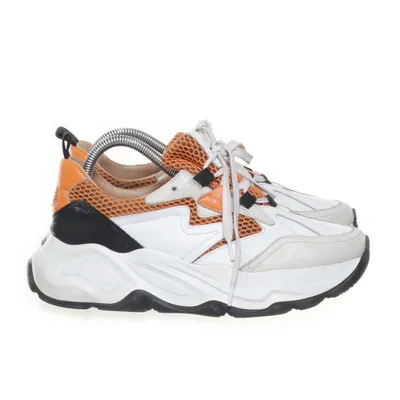 Träningsskor (Vit, Orange, Svart) från KMB