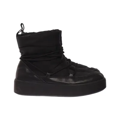 Boots (Black) from Agnes Cecilia