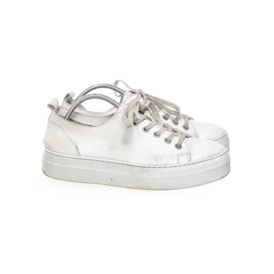 Sneakers (White) from Pace