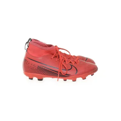 Football shoes (Red) from Nike