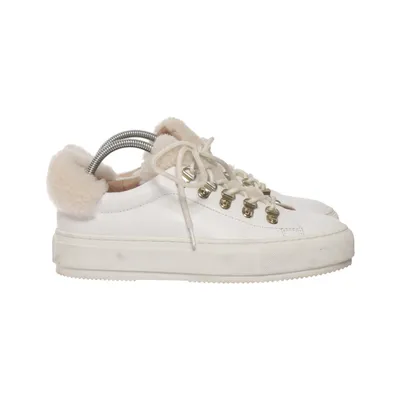 Baskets (Blanc) de Philip Hog