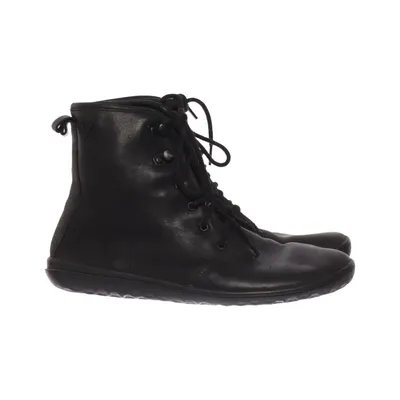 Laced boots (Black) from Vivobarefoot