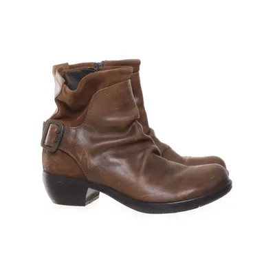 Boots (Brun) från Fly London