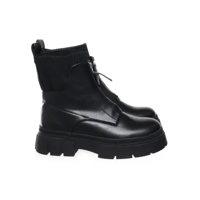 Ankle boots (Black) from Marquiiz