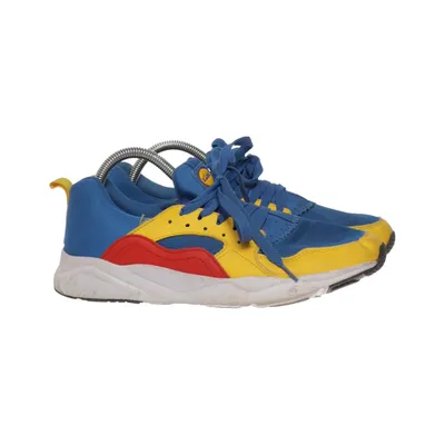 Baskets (Bleu, Jaune, Rouge) de Lidl