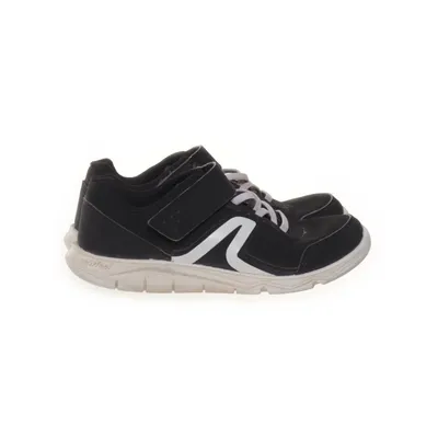 Running shoes (Black) from Newfeel