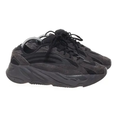 Sneakers (700 V2 Vanta) from Adidas x Yeezy