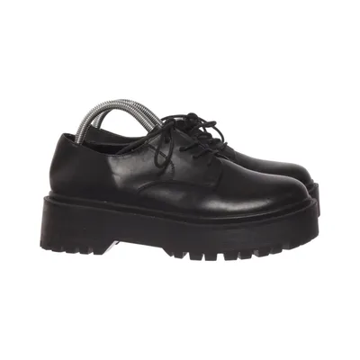 Derby shoes (Black) from Attitude