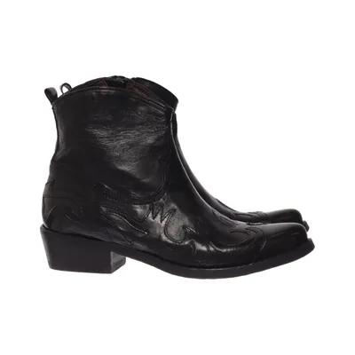 Boots (Svart) från Pawelk's Skinn